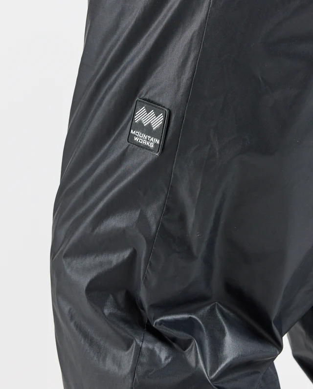 MW23320005_AERIAL_PANTS_BLACK_3