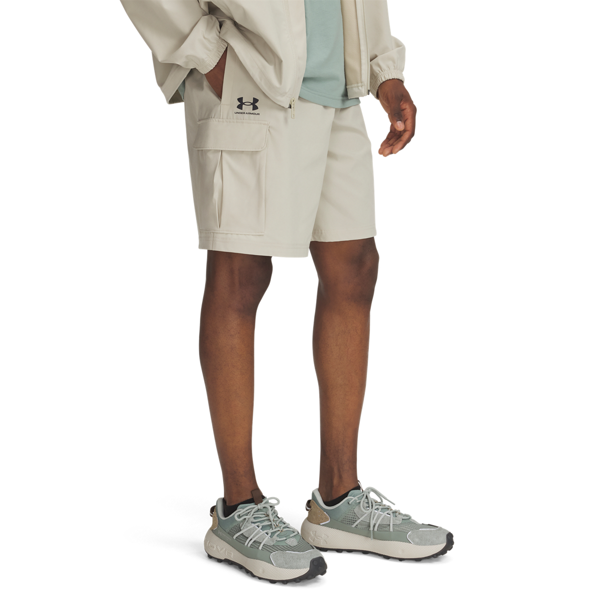 UA VIBE WOVEN CARGO SHORT 289 1 Under Armour Herr Shorts