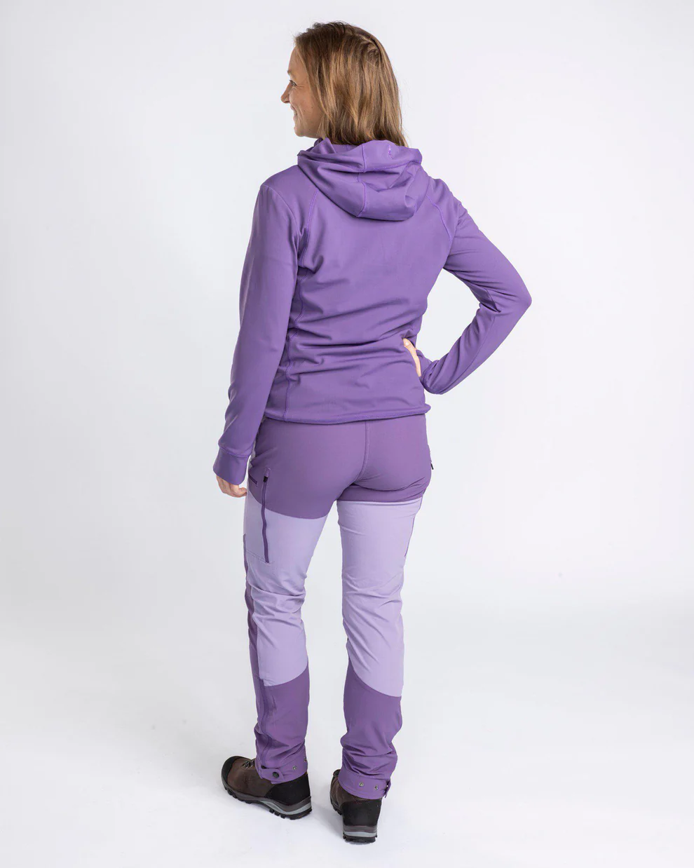 3211-824-66_Pinewood