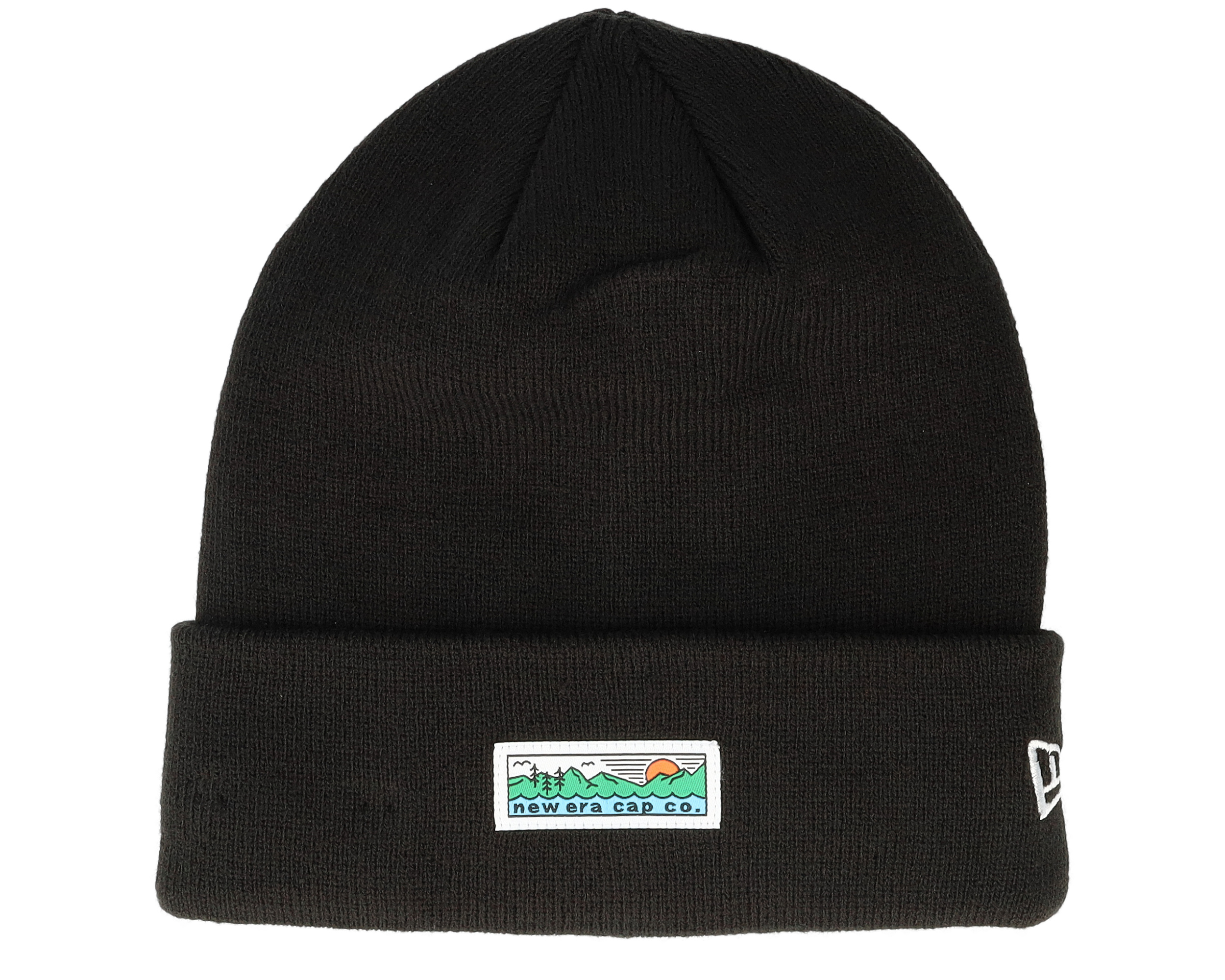 svart mössa new era patch beanie