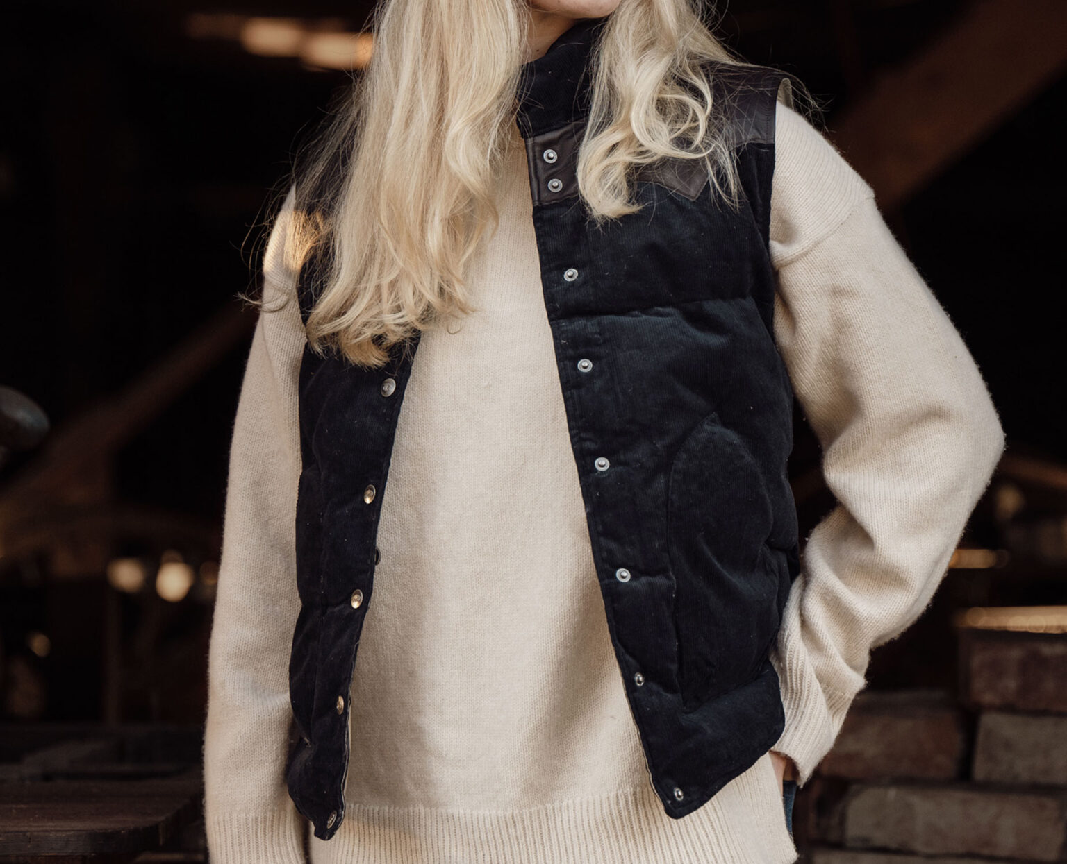 Cord_navy03-1536x1245 västar dam